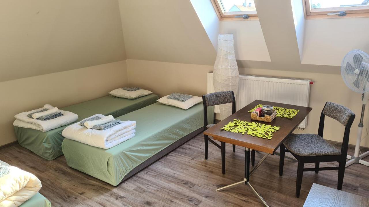 W20 Hostel Goledzinow Eksteriør bilde